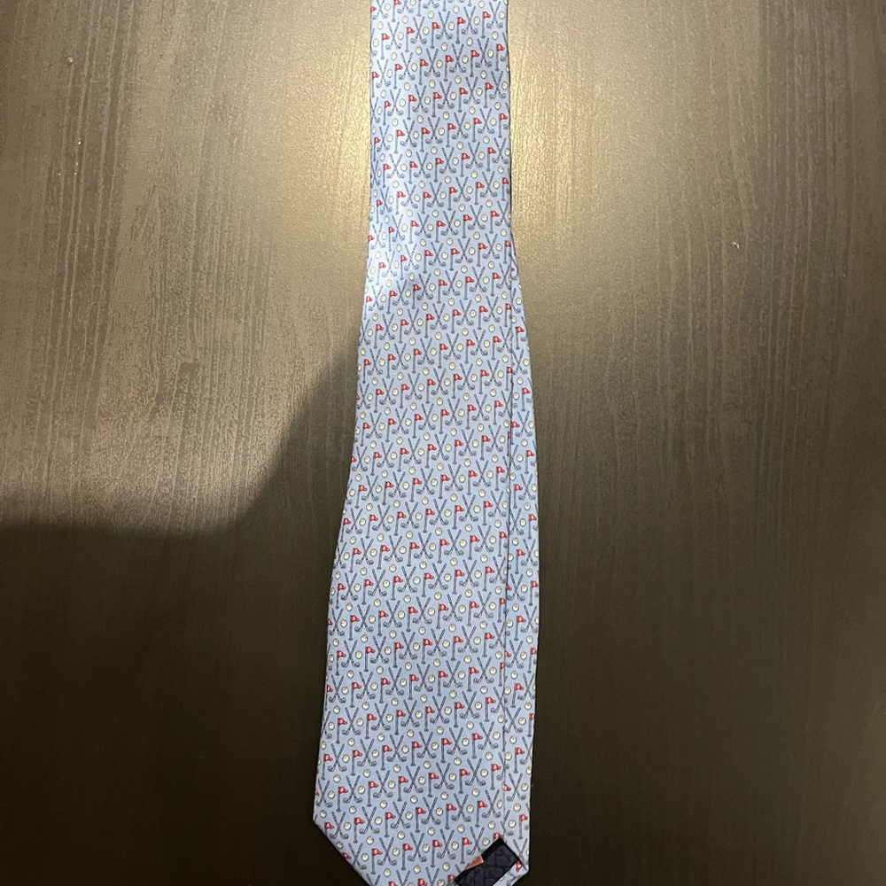 Vineyard Vines Golf Print Tie. Never Worn.